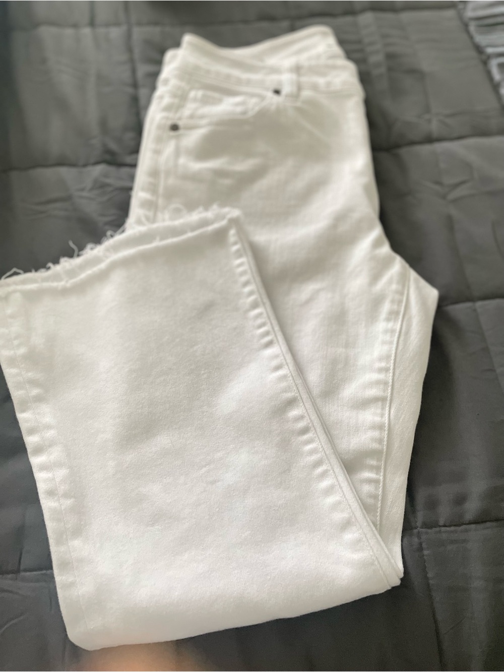 Cabi White Cropped Jeans